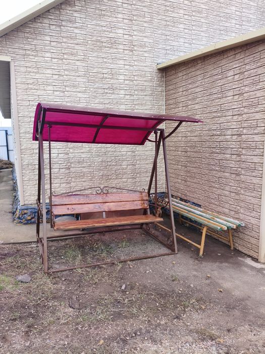 Продаю качели не дорого