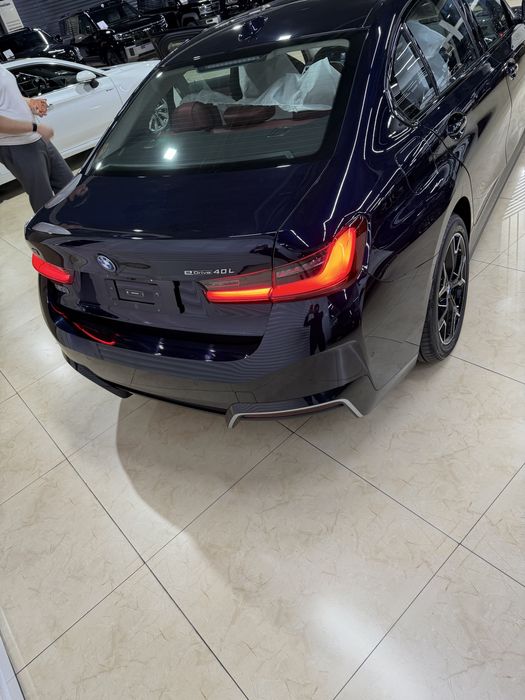 Bmw i3 40L 2025 ideal kraska yo