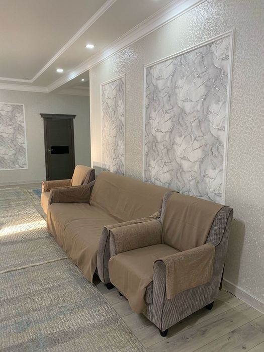 Диван с креслом сатылады