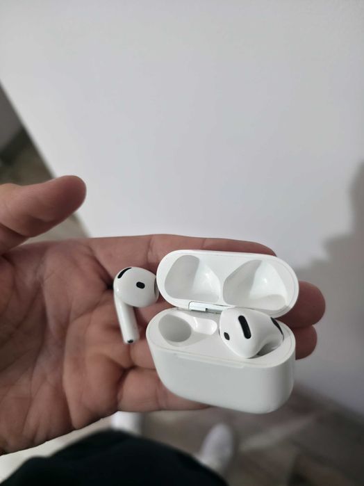 Apple AirPods 4 - Impecabile
