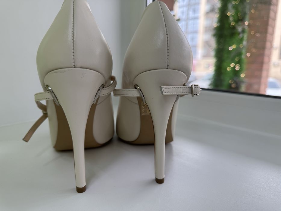 Продам туфли , новые