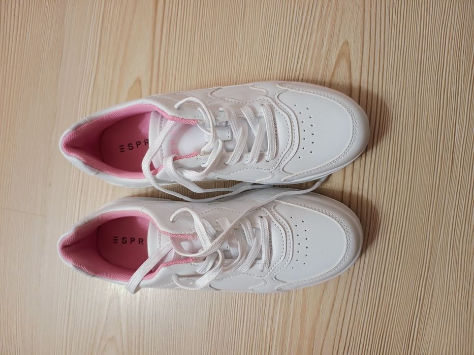 Маратонки за момиче