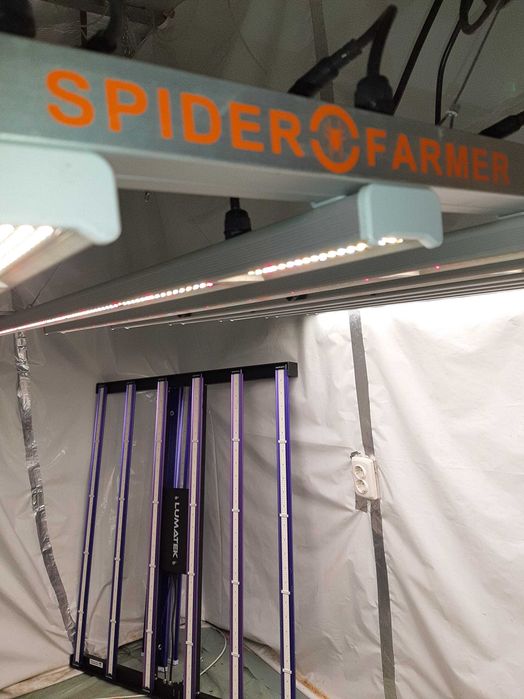 Spider Farmer SE7000 720W 2 75umol/j