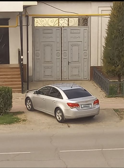 Шевралет круз об 1.8