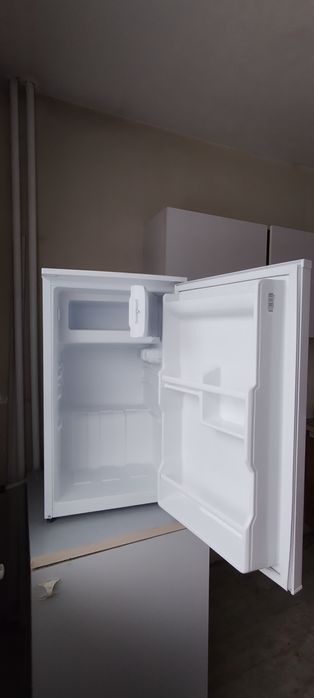 Хладилник Crown почти нов