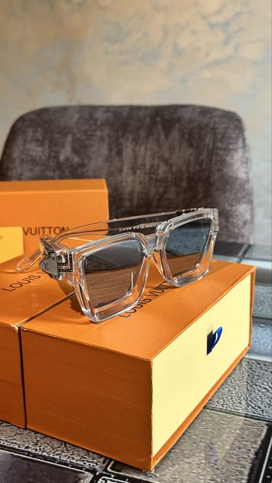 Louis Vuitton 1.1 Millionaires – Transparent