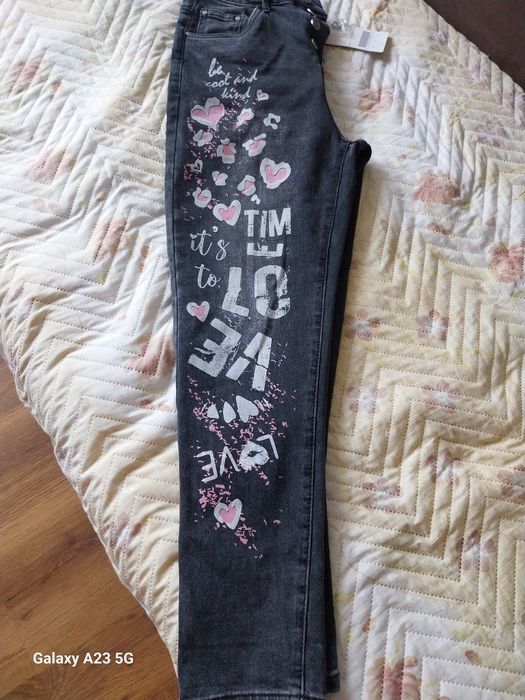 Нови дамски дънки