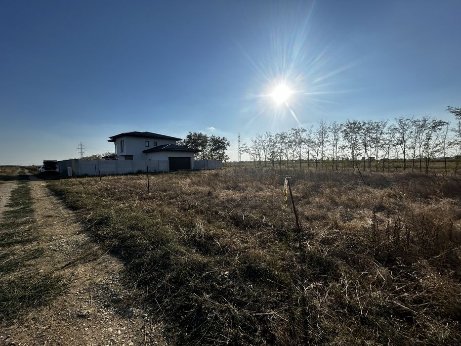 Teren intravilan Vidra / curent si gaze la poarta