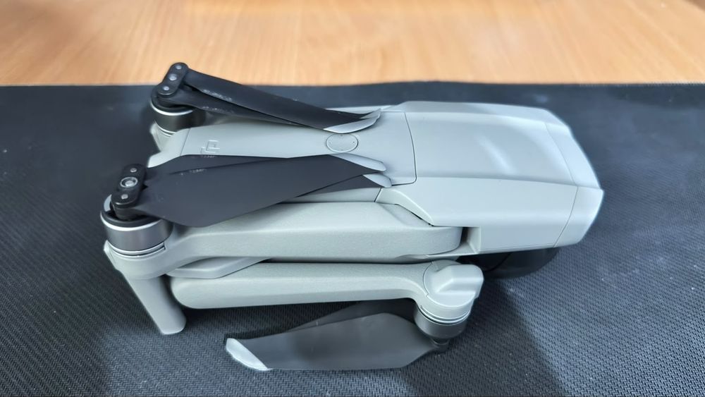 Продам Дрон DJI Mavic Air 2 серебристый