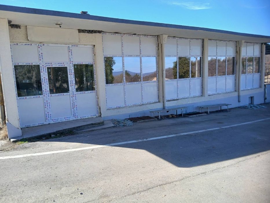 Склад/ Работилница/Производствено помещение 260м² с. Звезда общ.Попово