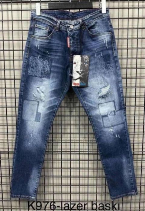 Blugi bărbați diferite modele