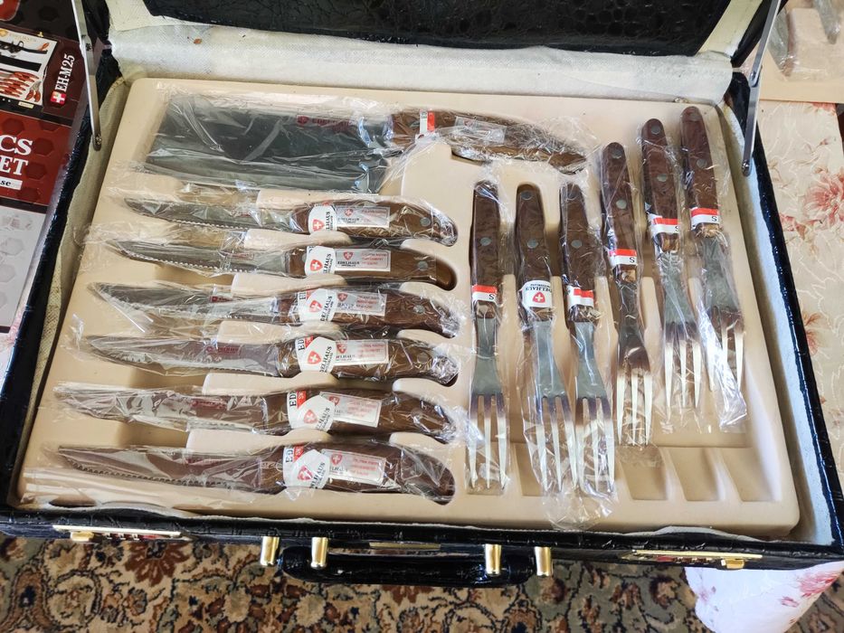 Швейцарско качество.Комплект 25 части ножове и всичко необходимо