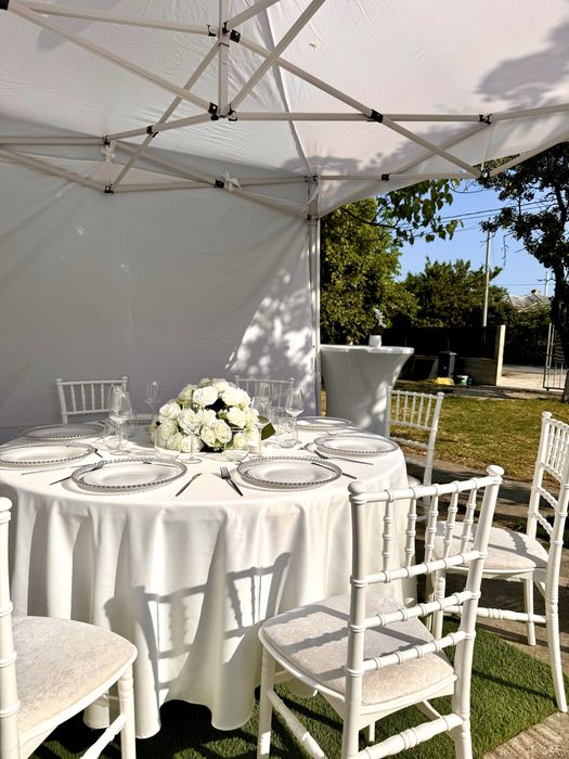 Inchiriem mese complet echipate pentru evenimente