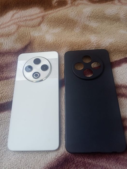 Продам смартфон Tecno spark 30