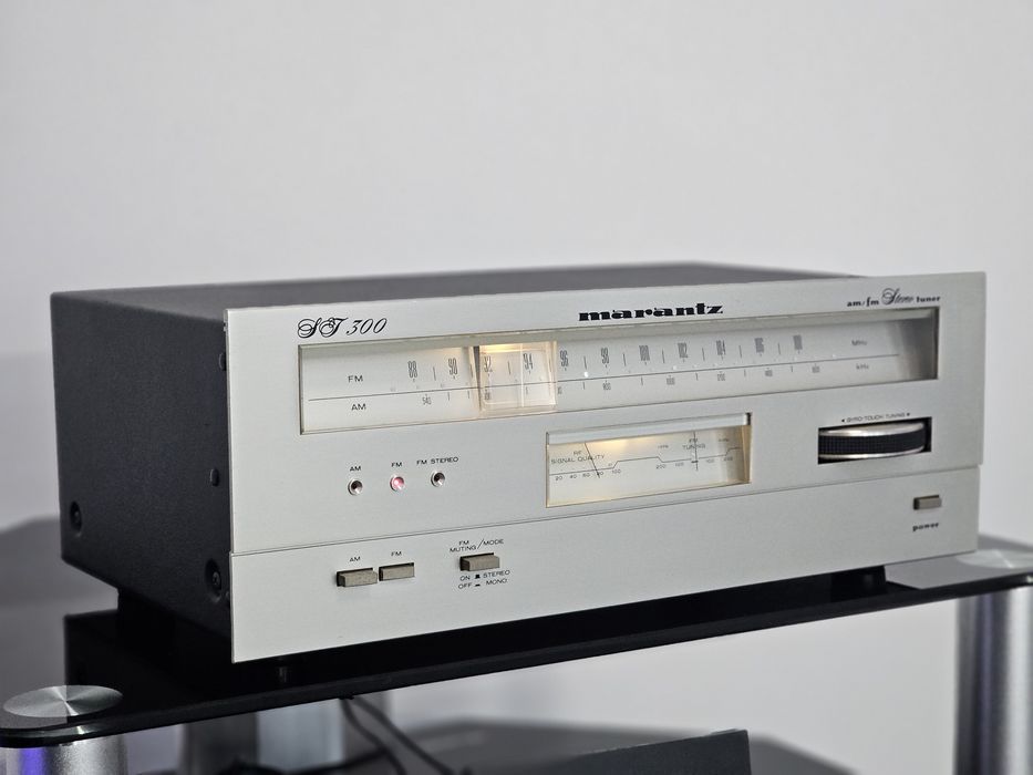 Tuner stereo Marantz ST300