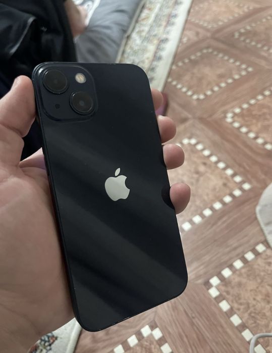 Срочно продам iphone 13 256 гб