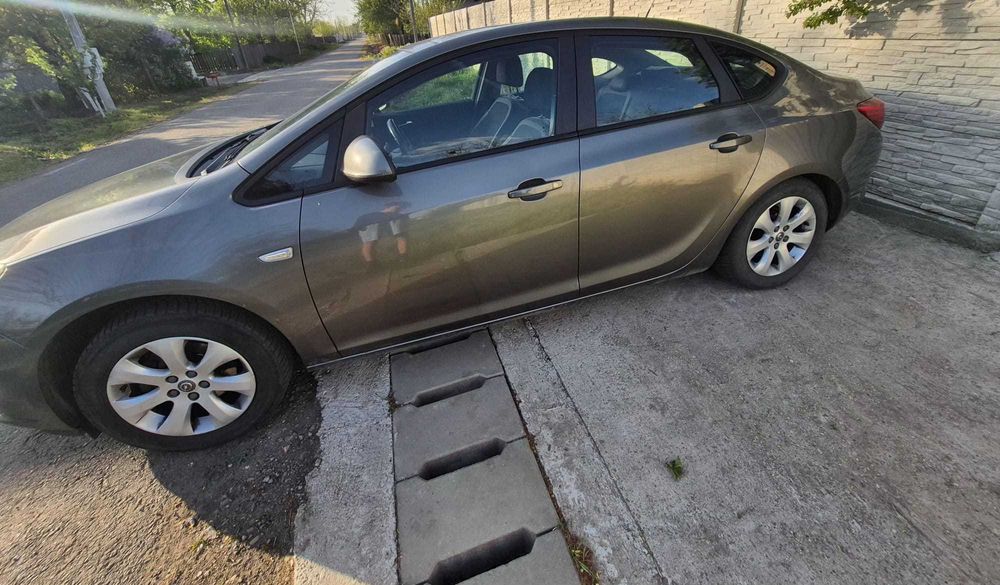 OPEL ASTRA J, 2018, benzina, unic proprietar, cumparata de noua.