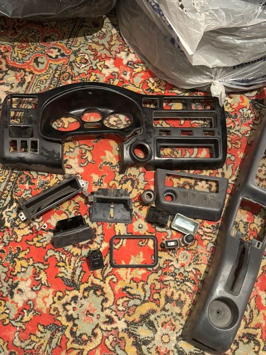 Запчасти на RAV 4