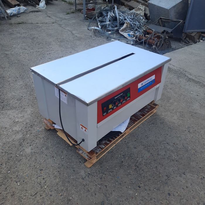 SHT-001 - past stolli yarim avtomatik bog'lash mashinasi.  Strep Lenta