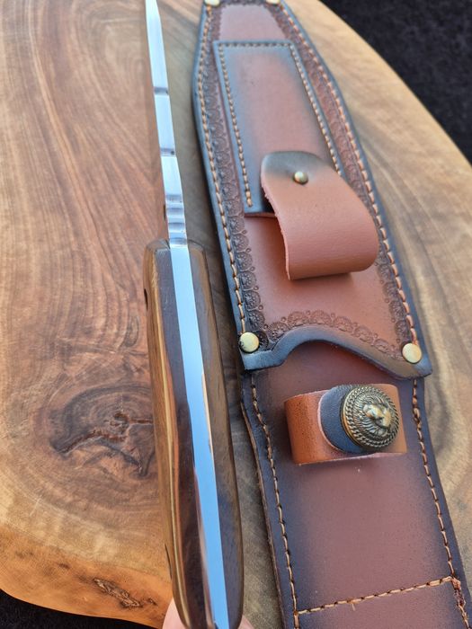 Ловен нож,фултанг с кожена кания LN431