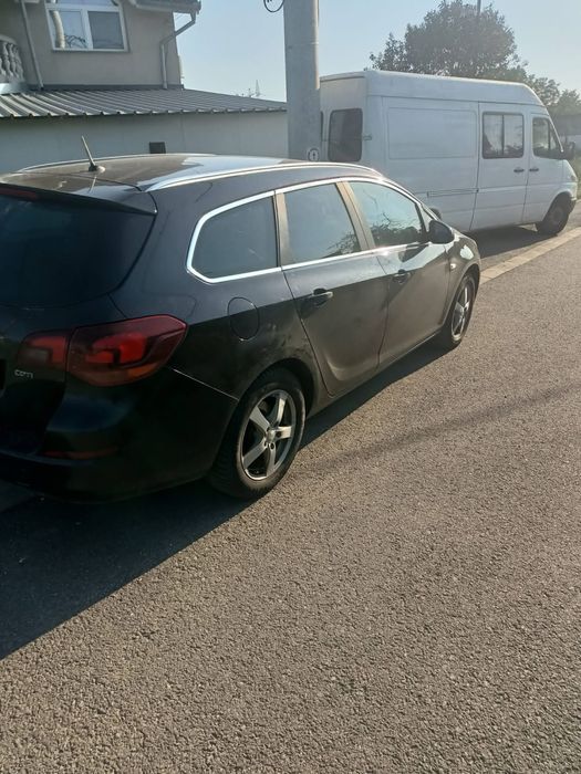 OPEL Astra 2011 — imagine 2
