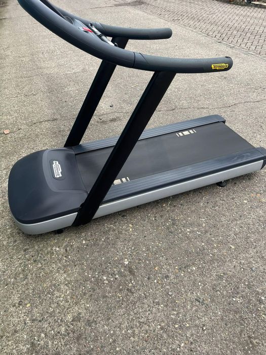 Бягаща пътека Technogym Run 600 Live