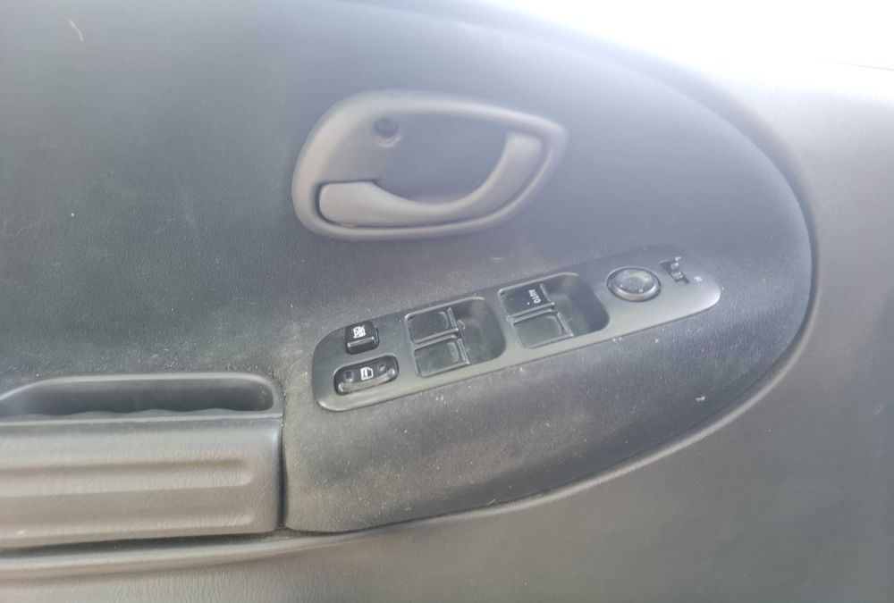 Mașina Suzuki grand vitara 2004 2.0 benzina