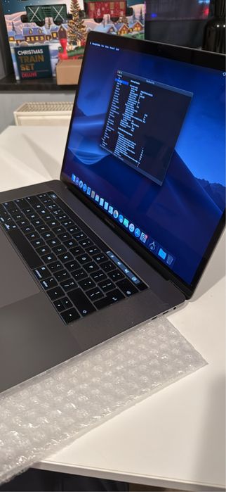 Macbook pro 15,1” 2018