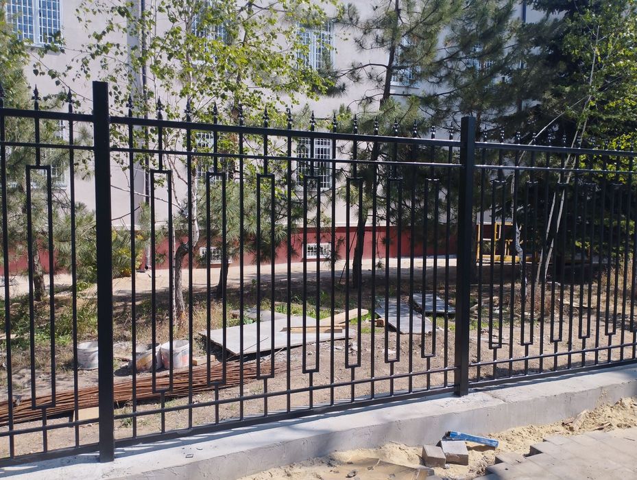 Остановки, навесы, ограждения