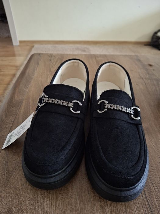 Дамски обувки на Тенденз