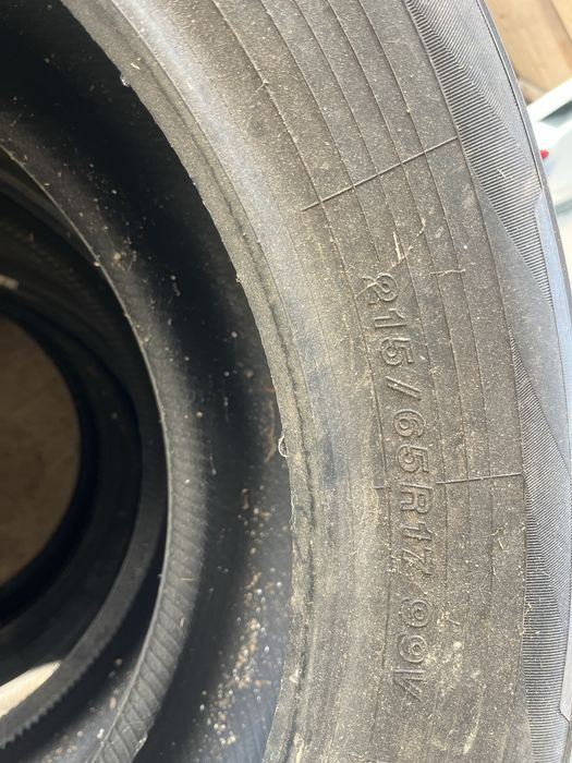 Продам шины новые 215/65 R17