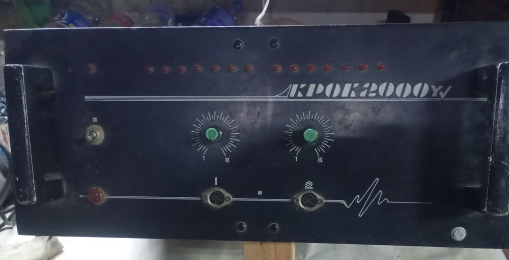 Музыкальный усилитель Крок 2000 вт