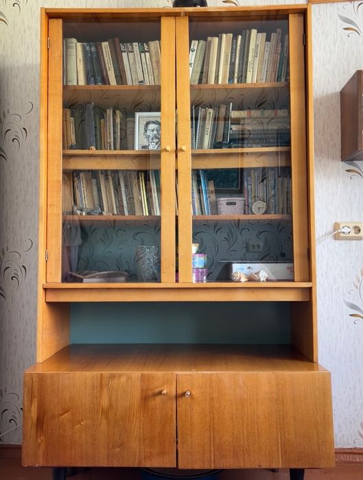Шкаф  (книжный).