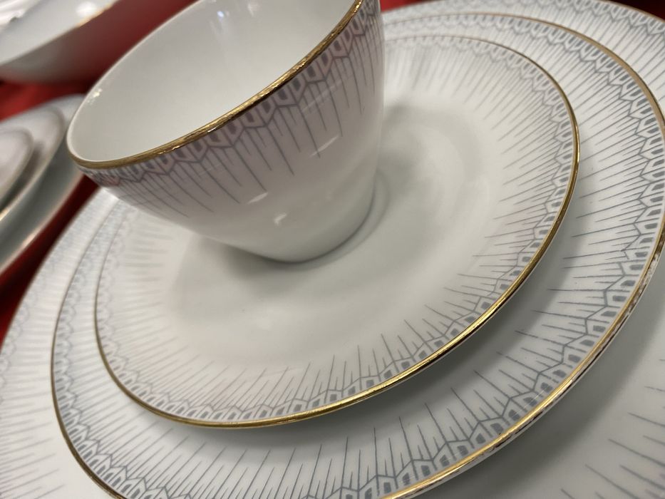 Немски порцеланов сервиз bavaria за кафе и за хранене