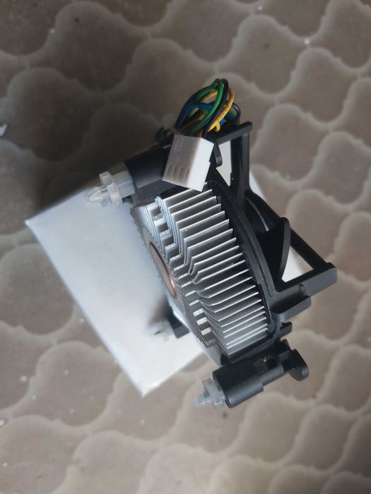 Cooler cu radiator intel socket 775 (aluminiu cu pastila cupru nucleu)