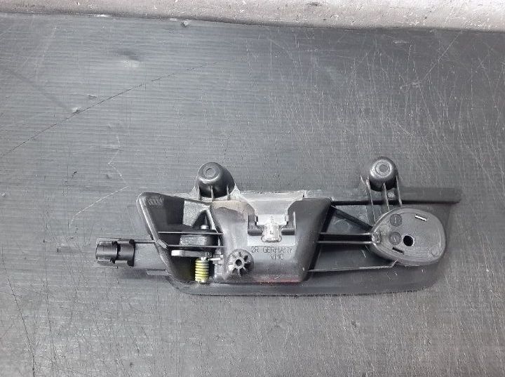 Maner interior usa dreapta fata audi a4 b7 8ec 8e1837020