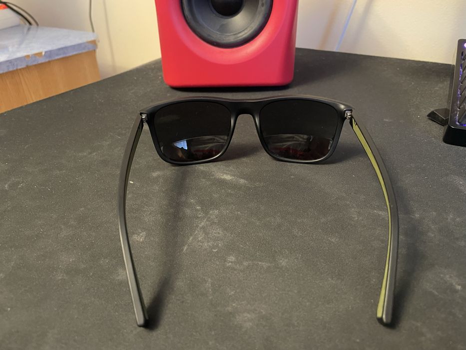 Vand ochelari de soare Armani