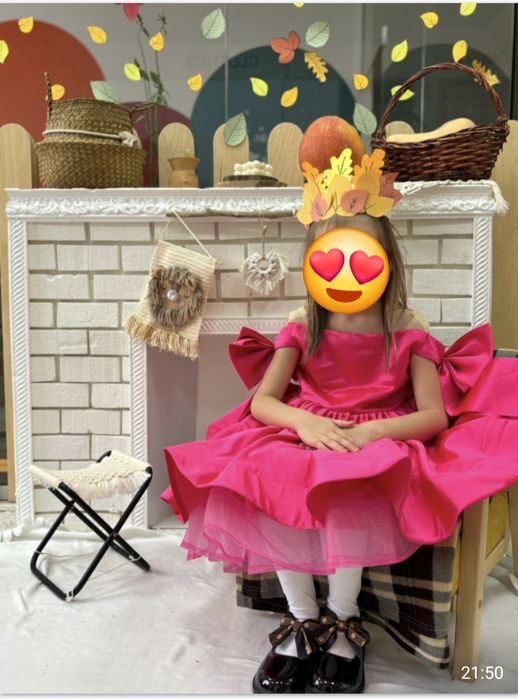 Нарядные платья и костюмы