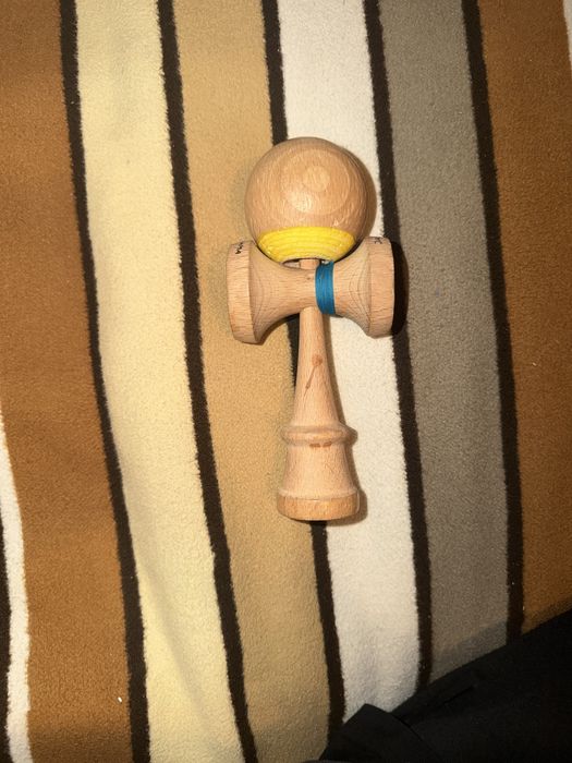 Kendama jacob acrobat