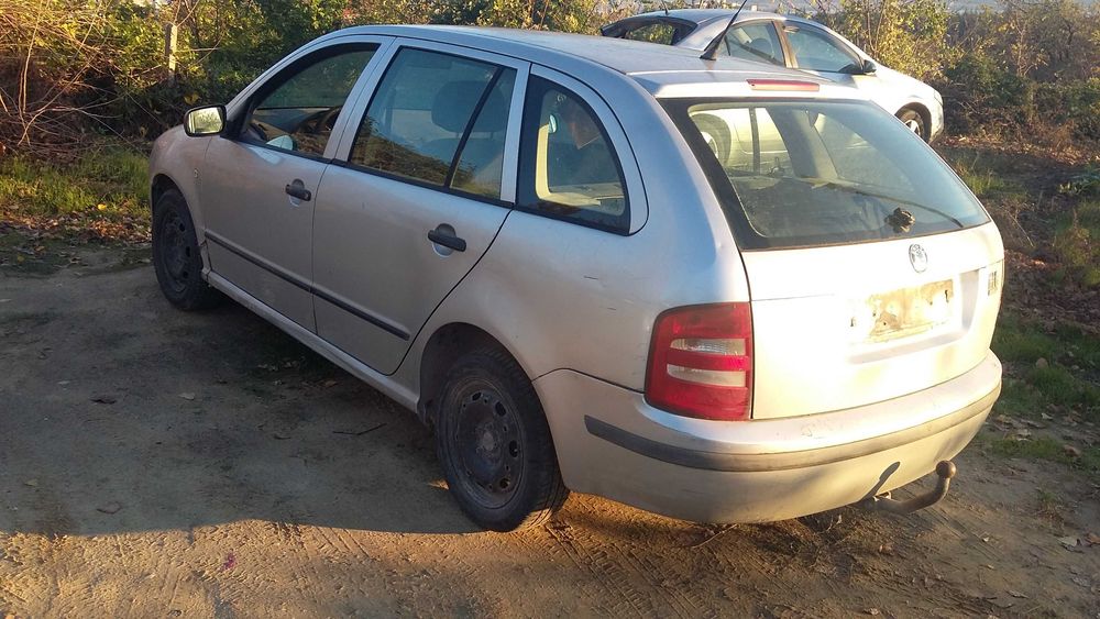 Шкода Фабия 1.4мпи 60кс 2002г - Skoda Fabia 1.4Mpi