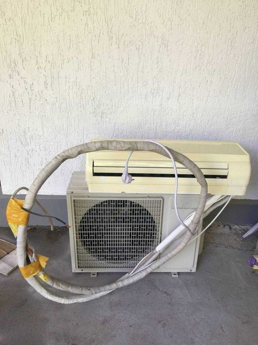 Инверторный бытовой  кондиционер Artel -12 ,состояние рабочее