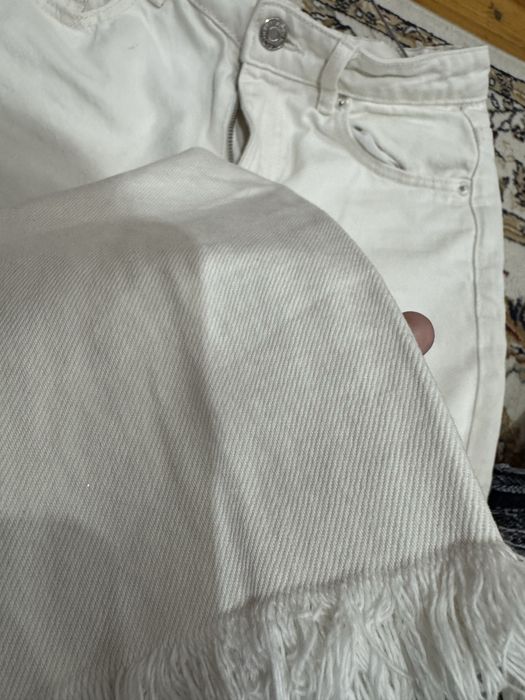 Джинсы и спортивные трико