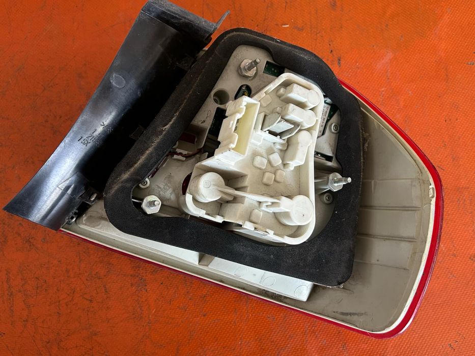 Stop spate stanga BMW E90 facelift