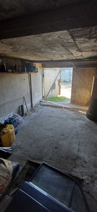 Продам гараж . 800000