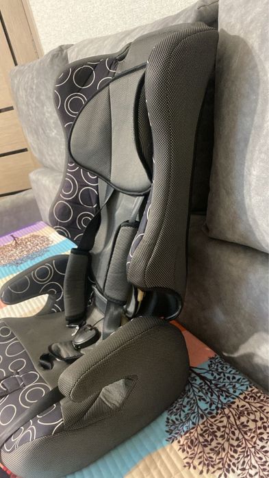 Продам. Автокресло