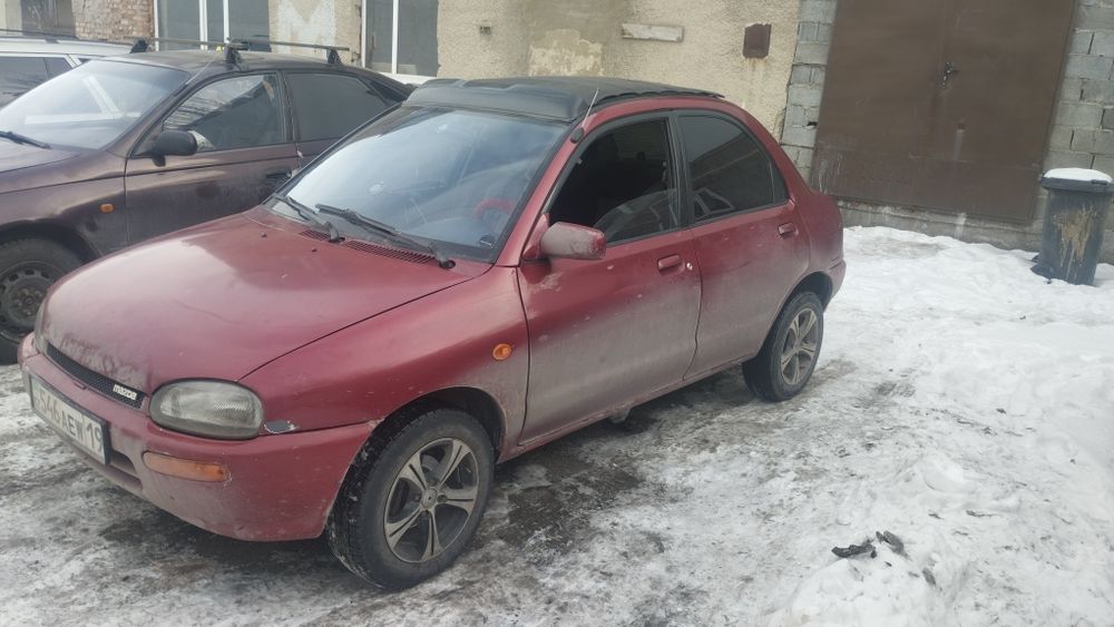 Авто машина мазда