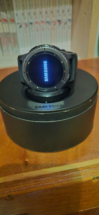 Samsung smart watch 4 si samsung gear s3 frontier