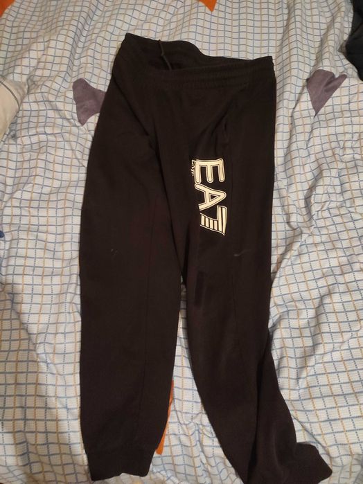 Дълго долнище EA7 Emporio Armani, размер M в перфектно състояние