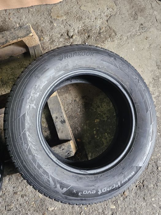 4 anvelope iarna 235 65 17  Hankook 2022