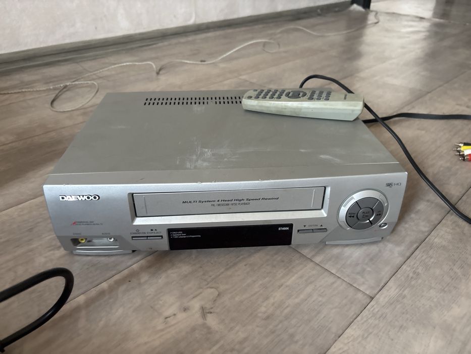 видеомагнитофон Daewoo ST400K